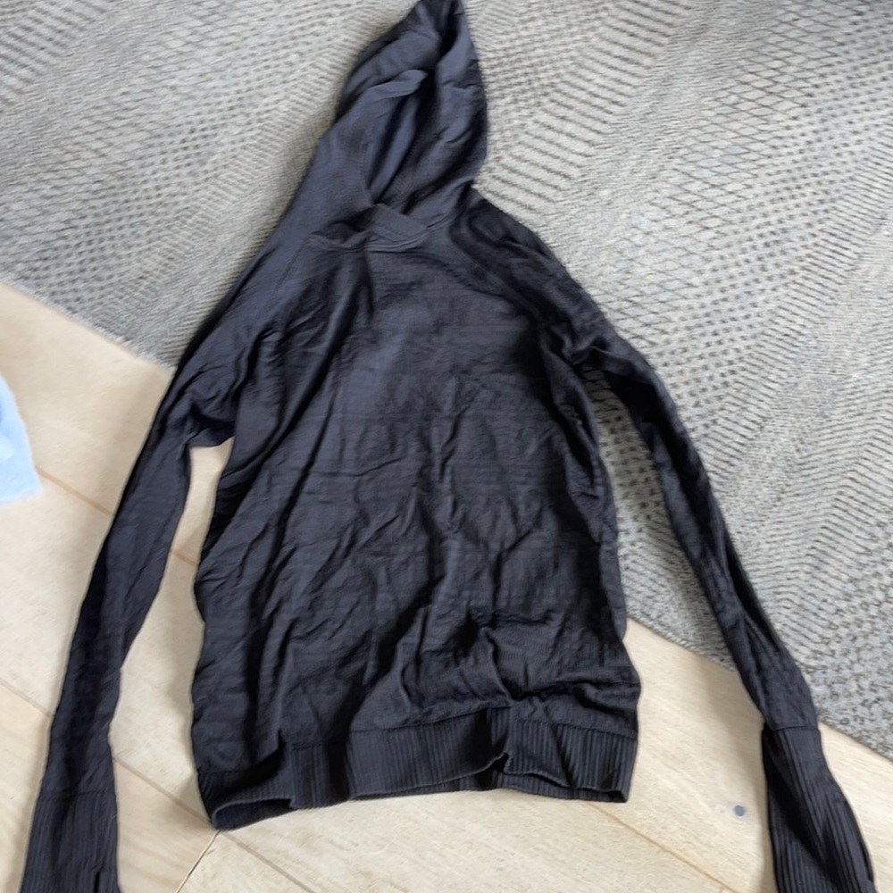 Lululemon long sleeve top